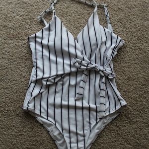 Cupshe One Piece Black and White Stripe Size L